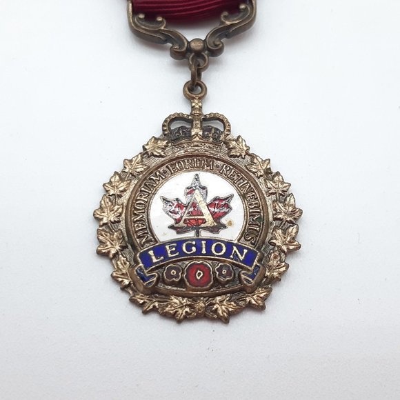 Royal Canadian Legion Medals -Past President - Picture 5 of 11